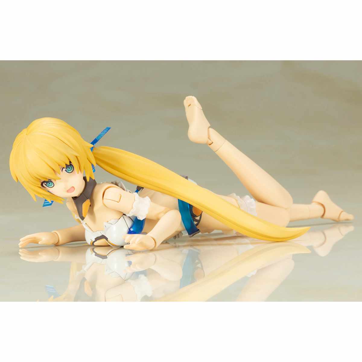 Kotobukiya Frame Arms Girl Hresvelgr=Ater Summer Vacation Ver.